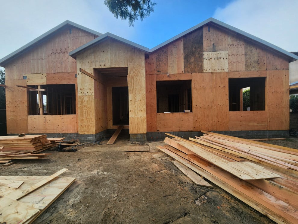 Barry Ave rebuild photo 4