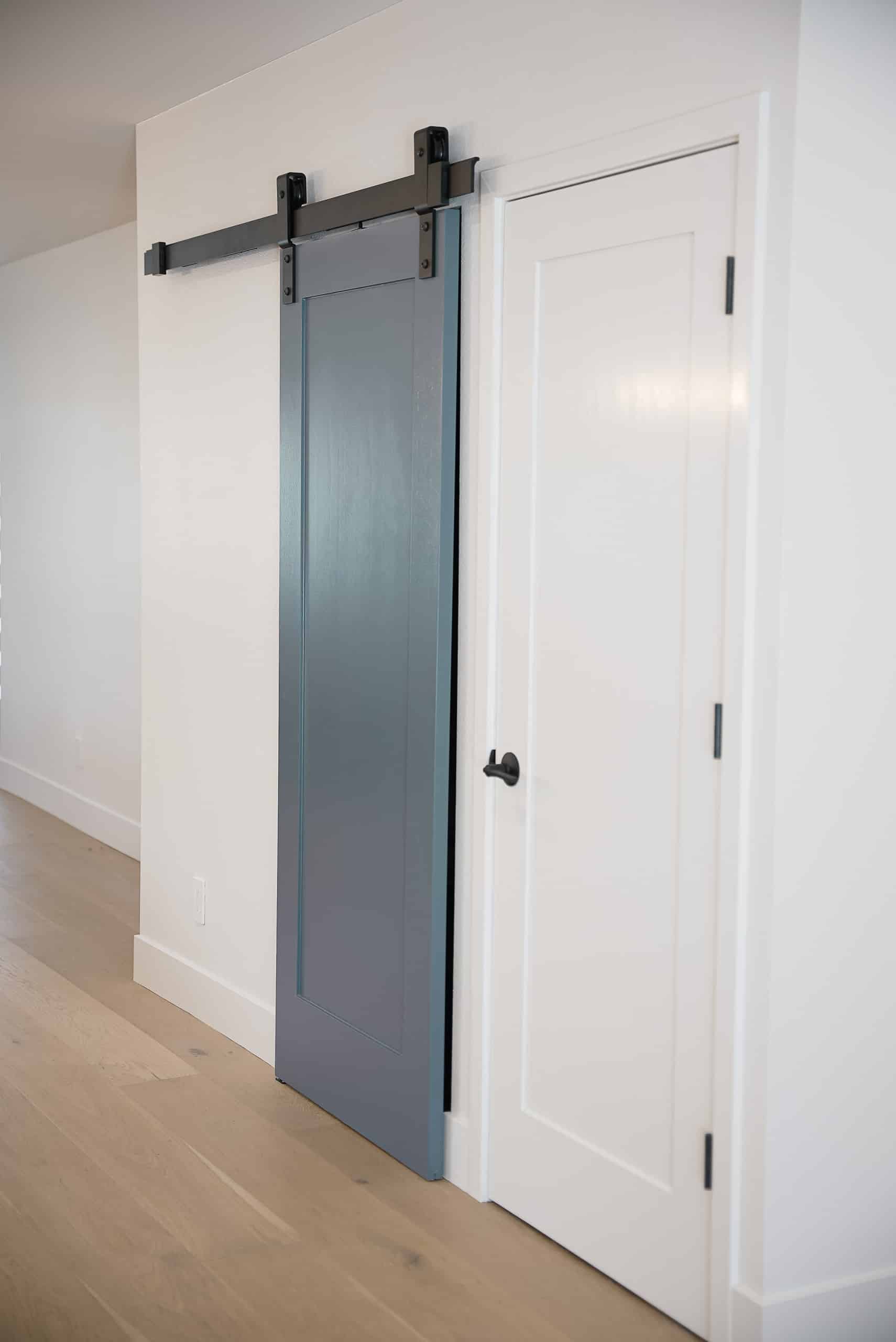 Barrington Ave custom home photo 7